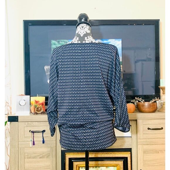 𝅺Max Edition Navy & White Top M - Picture 3 of 4